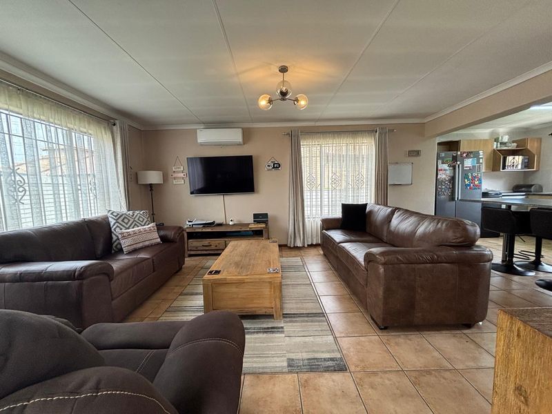 2 Bedroom Cluster for sale in Kibler Park - Photo 7