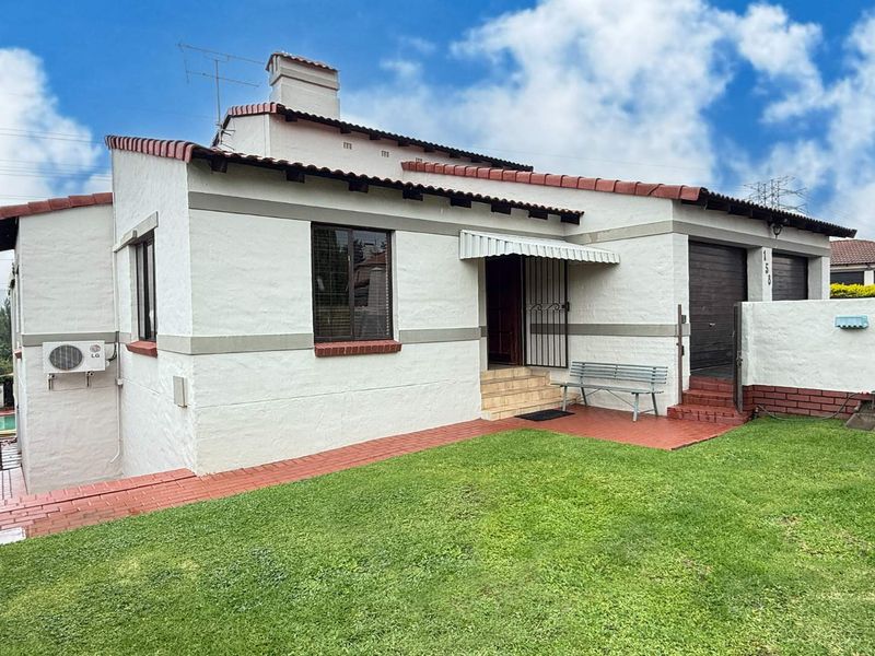 Three Bedroom Family Home in Excellent Waterford View Estate - Photo 2