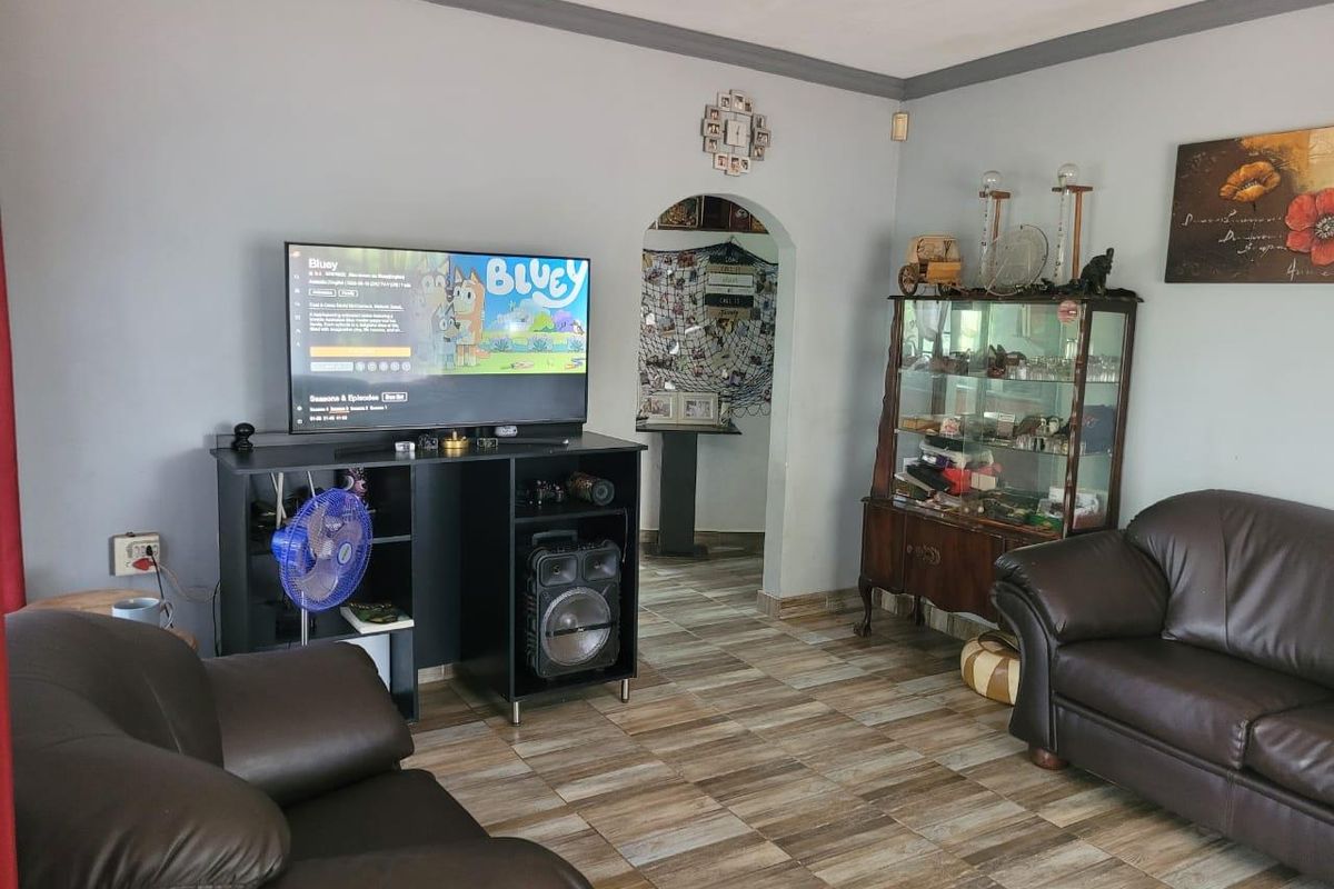 For Sale: Picturesque Smallholding North of Pretoria - Photo 4