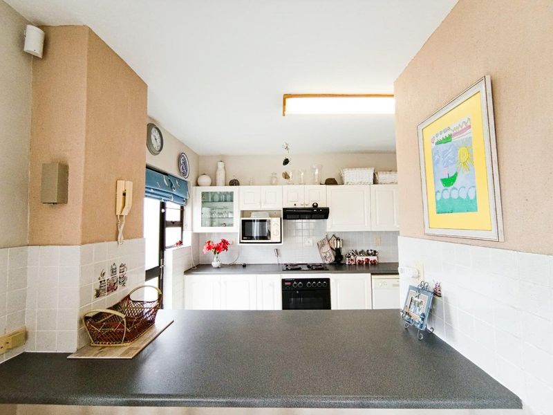 Neat and spacious townhouse in Mainau Complex - Photo 7