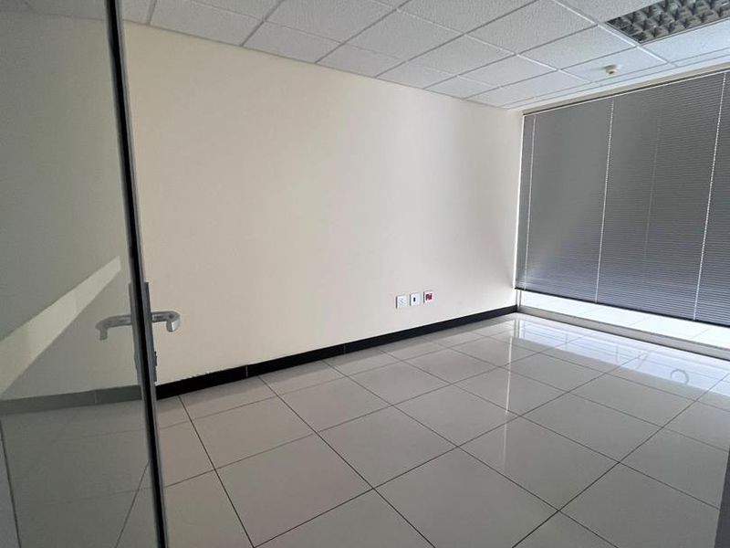 OFFICE SPACE TO LET IN AUSSPANPLATZ - Photo 8
