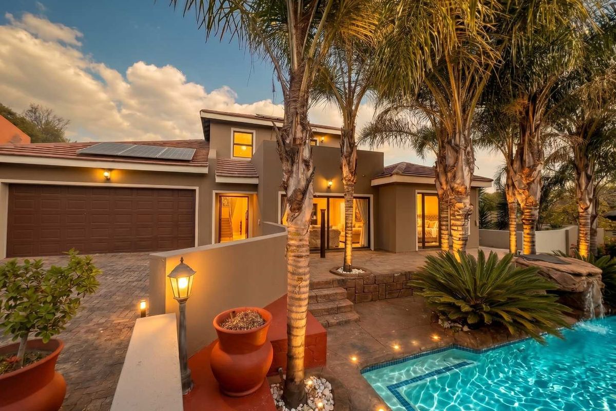 Stunning Four Bedroom Home in Excellent Estate, The Ultimate in Lifestyle Living - Photo 2
