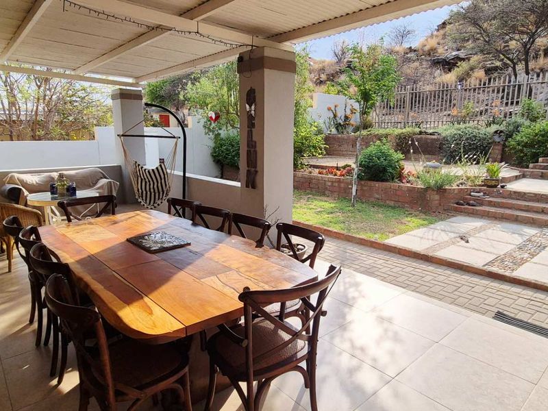 2-Bedroom Gem with Mountain Views for sale in Elisenheim, Windhoek! - Photo 5