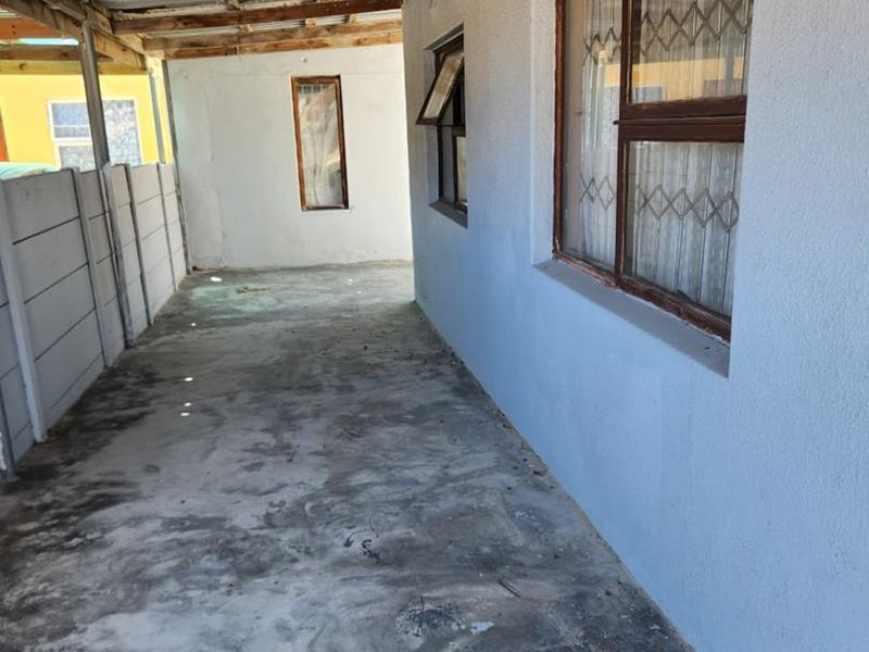 Charming Two-Bedroom House for Sale in Litha Park - Photo 5