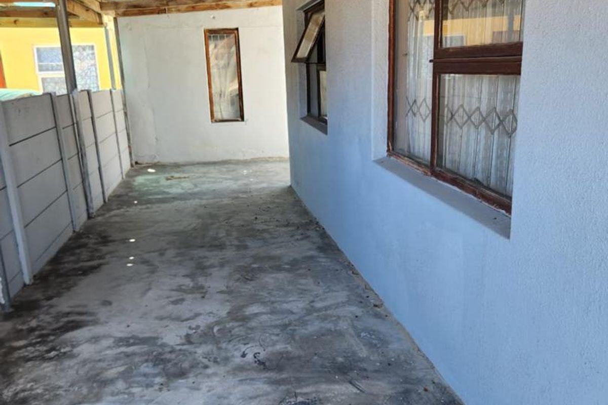 Charming Two-Bedroom House for Sale in Litha Park - Photo 5