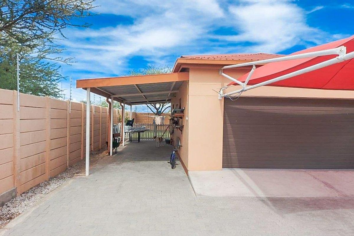 A Prime Investment and Family Home Opportunity in Upmarket Oshakati East Ext.16 - Photo 4