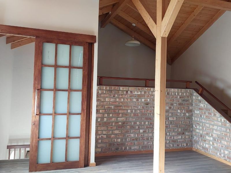 Mixed-Use Commercial Building for Lease - Photo 6