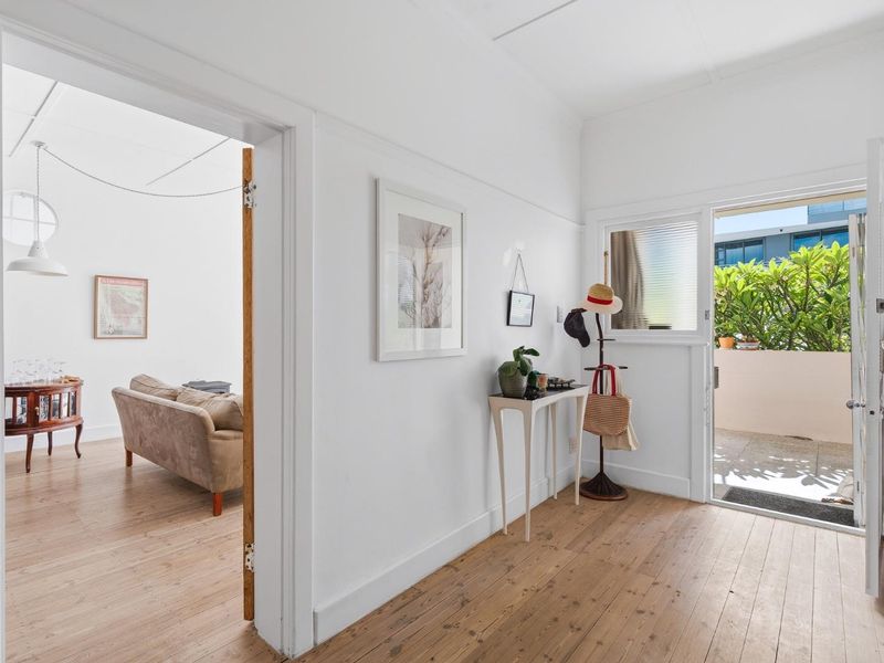 Extra-large, Character Two-Bed in Bantry Bay - Photo 5