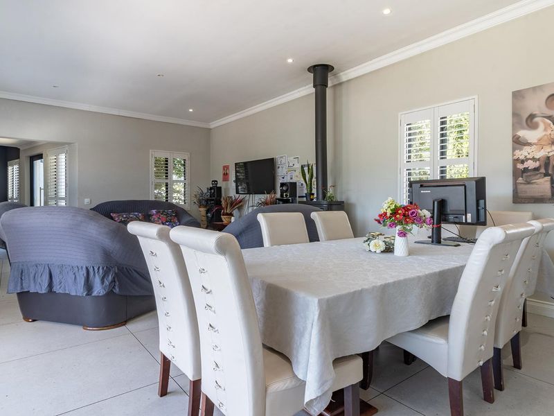 BEAUTIFUL Family home situated in Sitari Country Estate For Sale - Photo 8