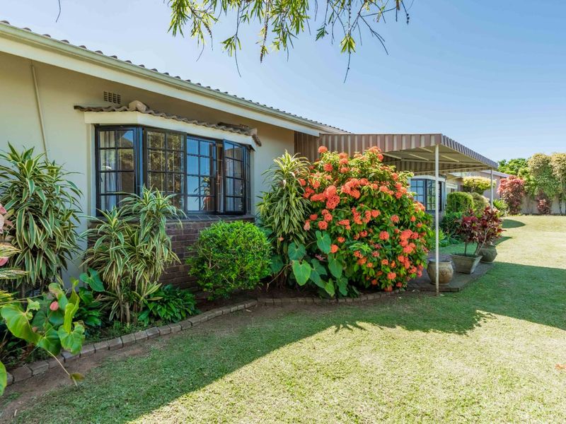 HENDRA - SPACIOUS STEPLESS 3 BEDROOM SIMPLEX, PET FRIENDLY AND SEA VIEWS! - Photo 5