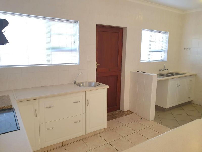 3 Bedroom House for Sale in Fijnbosch Park - Photo 5