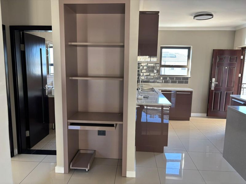 Pristine property in the heart of a complex in Centurion - Photo 8