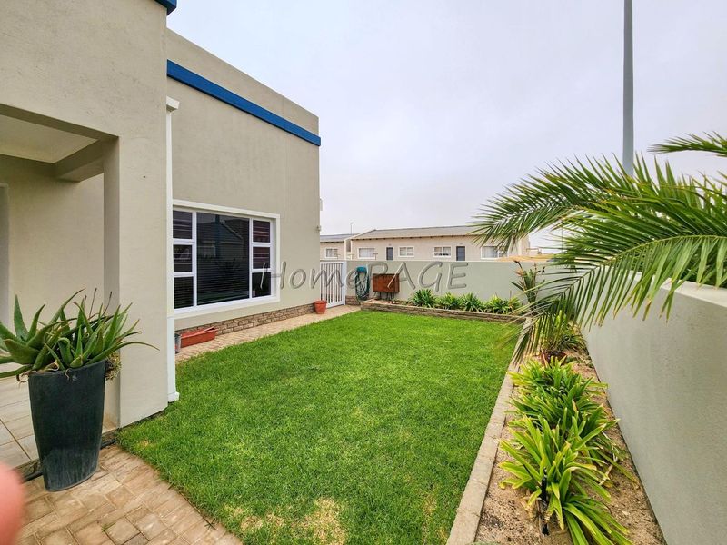 Ext 11, Henties Bay:  Stylish and modern house for sale in Sunbay - Photo 3