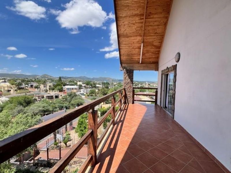 7 Bedroom House FOR SALE in Auasblick - Photo 6