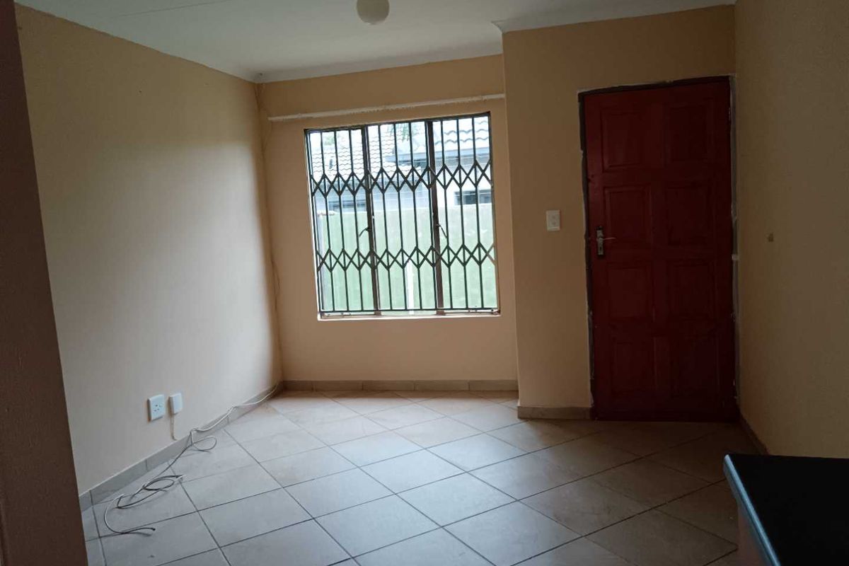 Panhandle home situated in Theresapark - Photo 5