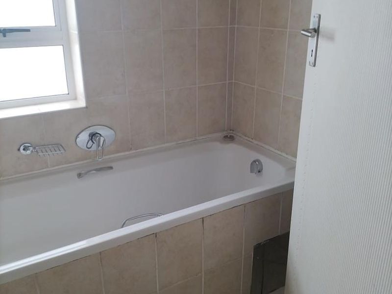 Popular Mont Blanc Complex - Close to all Amenities - Photo 7