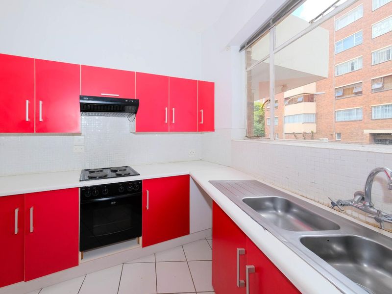 Priced to sell Urgently! Airy &Bright - Photo 6