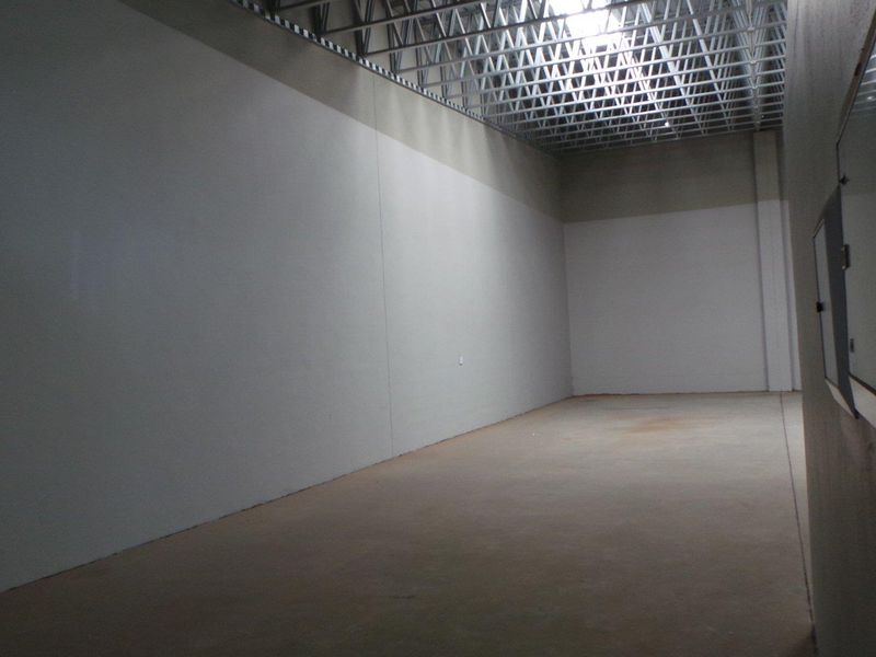 Industrial Warehouse Unit close to Weighbridge - Photo 6