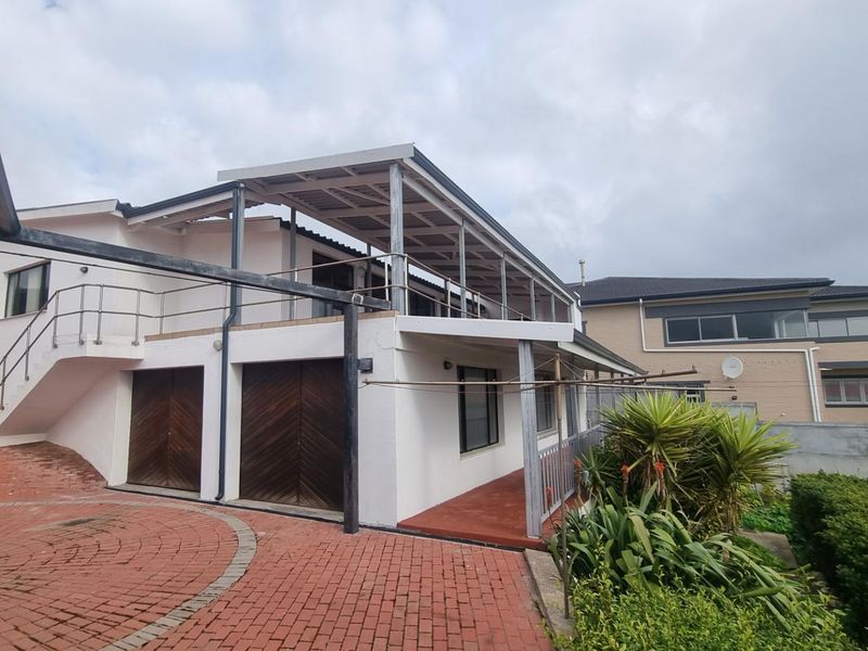 Sea Views, Space & Income Potential in Central Yzerfontein - Photo 7