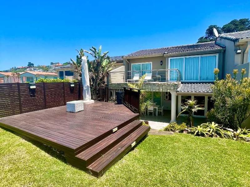 Ocean fronModern Ocean-Front - La Lucia Bay Townhouse for Sale | Umhlanga Rocks - Photo 2