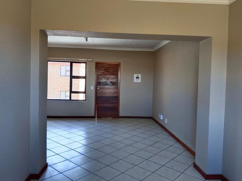 Modern upstairs unit - Photo 10