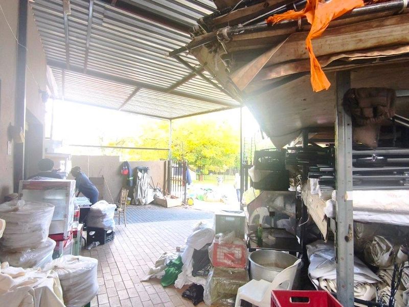 BUSINESS USE PROPERTY FOR SALE IN ORMONDE, JOHANNESBURG SOUTH - Photo 5