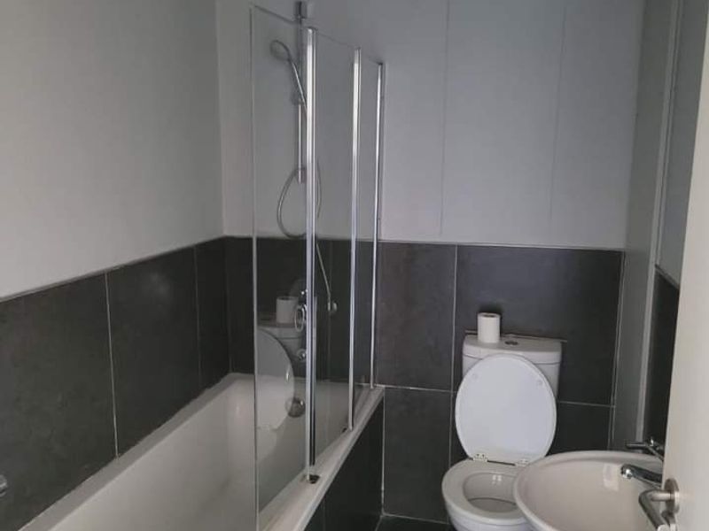 FLAT FOR SALE - Photo 10