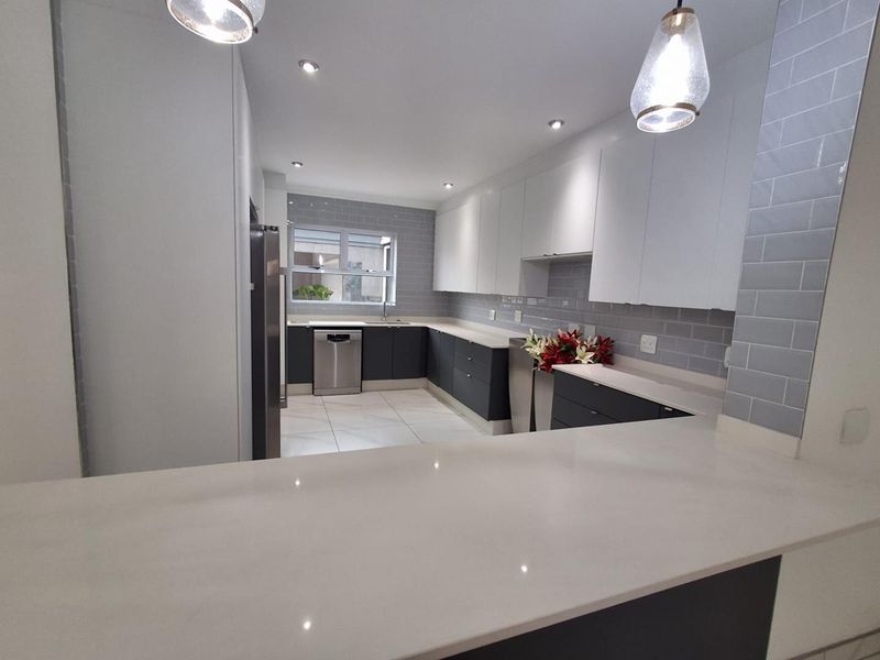 MANSION IN THE ELITE PART OF BASSONIA - Photo 3