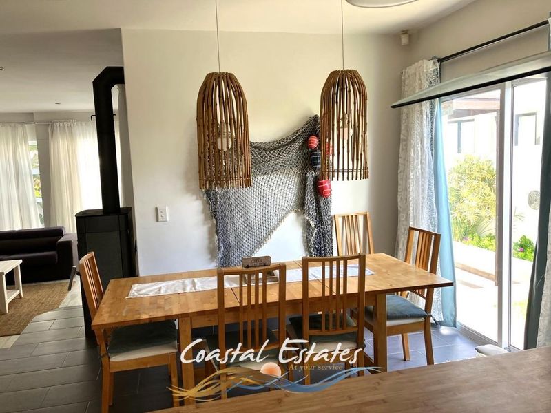 Stunning 3-Bedroom Townhouse with Breathtaking Sea Views - Photo 5