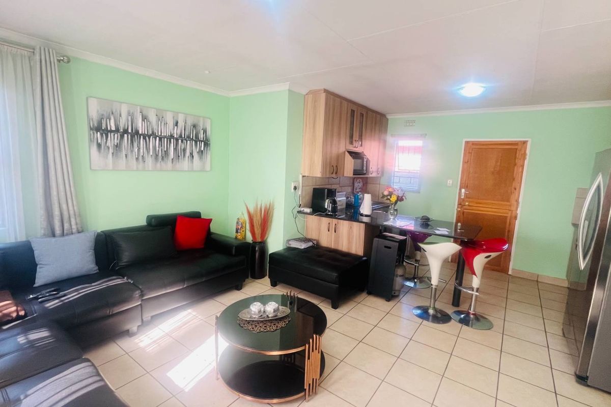 House in Leopard Rest Estate - Photo 5