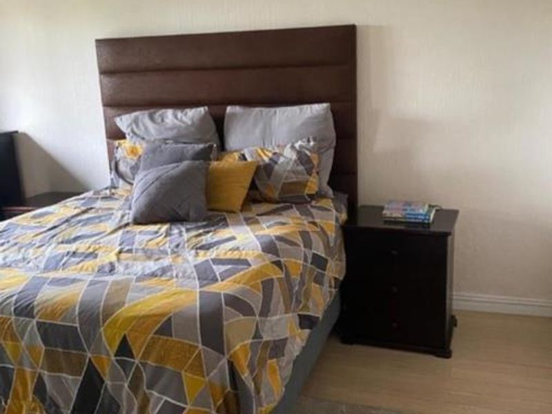 Garden Simplex Two Bedroom Two Bathroom Apartment For Sale - Photo 8