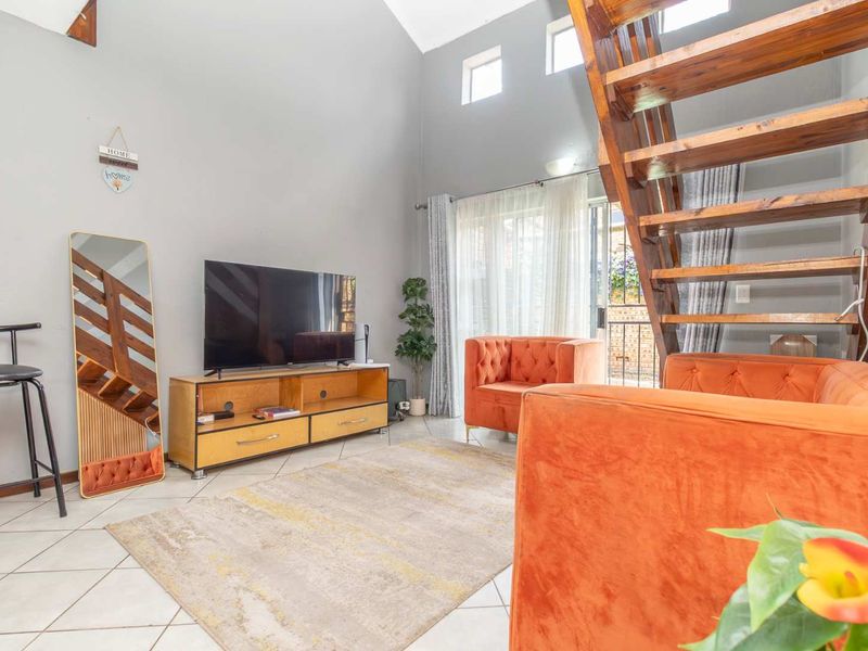 Your Dream Family Home with Private Garden for Pets! - Photo 8