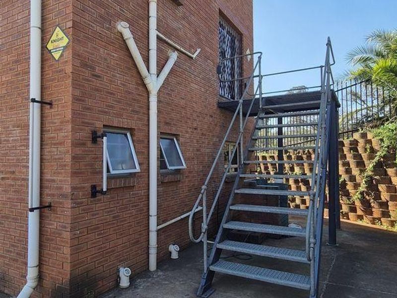 Light Industrial Property - Howick - Photo 2
