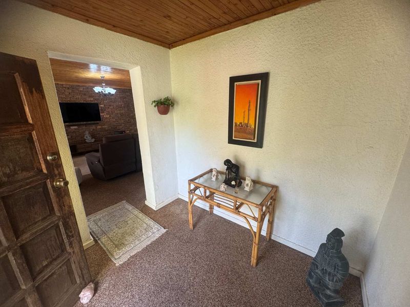 Family Home for Sale - Photo 3