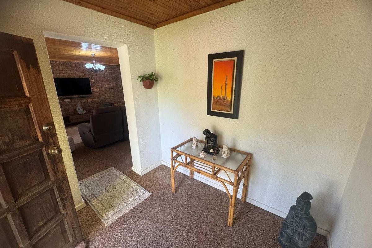 Family Home for Sale - Photo 3