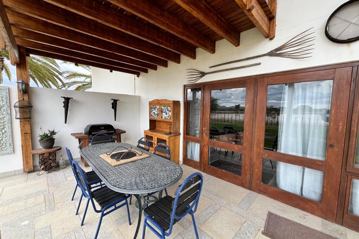 Game and cattle farm near Wilhelmstal, just 160 km from Windhoek and 200 km from Swakopmund - Photo 3