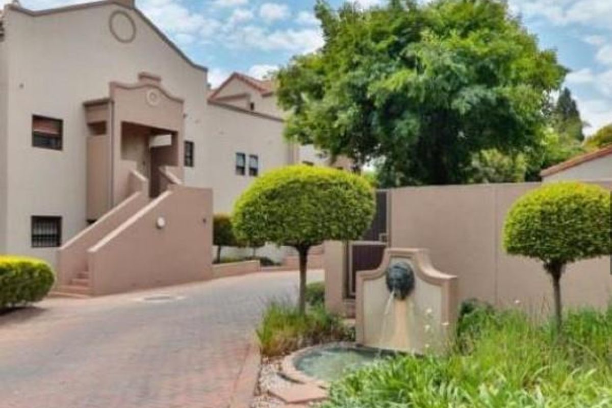 UNFURNISHED 1 BEDROOM - Photo 2