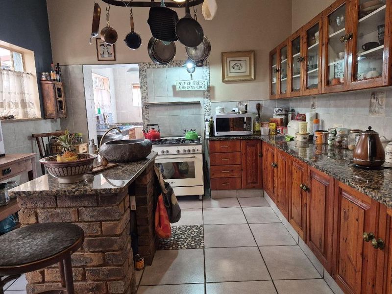Well kept family home in Plantation Boksburg - Photo 5