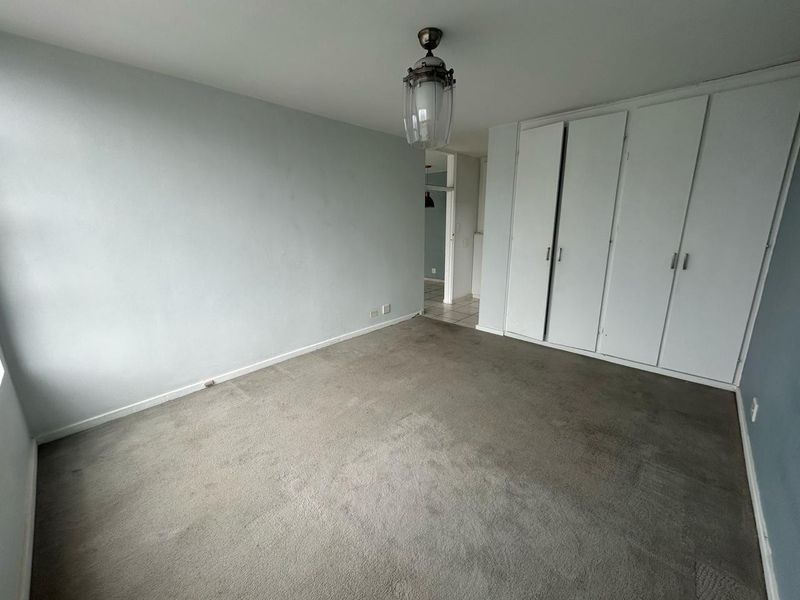 Beautifully Appointed 1-Bedroom Apartment – Prime Location - Photo 7