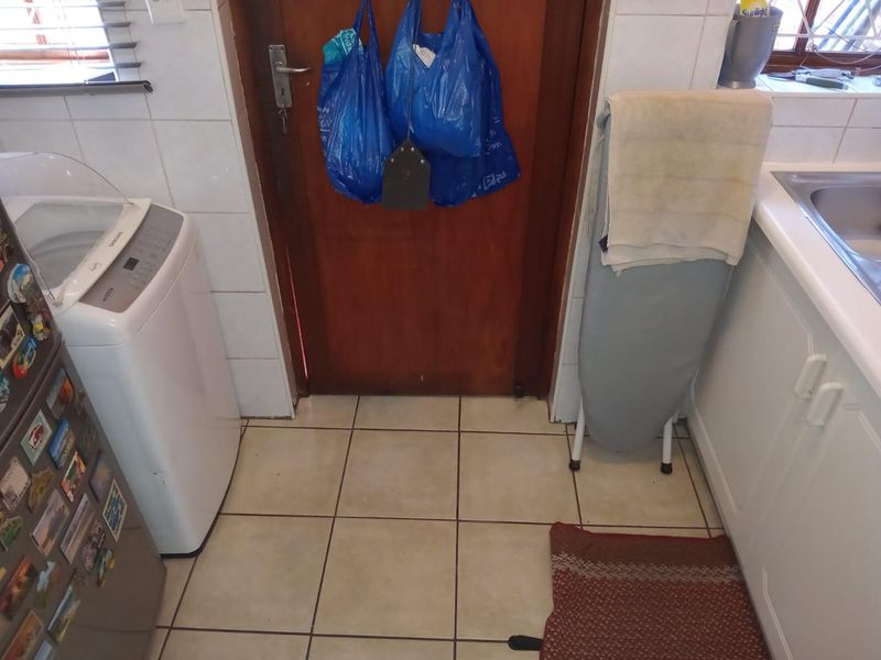 Charming 2-Bedroom Facebrick Simplex – Exceptional Value! - Photo 9