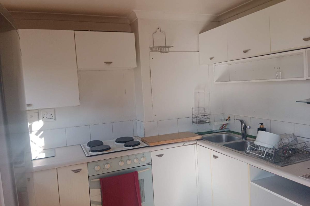 Two-Bedroom, 2-Bathroom Loft Apartment in Secure Estate - Close to Wits University - Photo 5