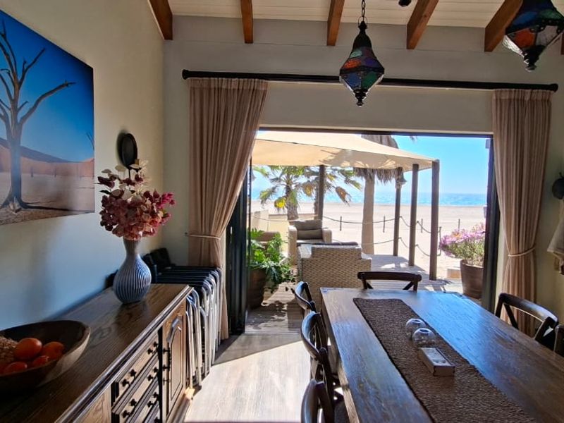 FOR SALE: STUNNING BEACHFRONT HOME WITH PANORAMIC SEA VIEWS, DOLPHIN BEACH, WALVIS BAY - Photo 9