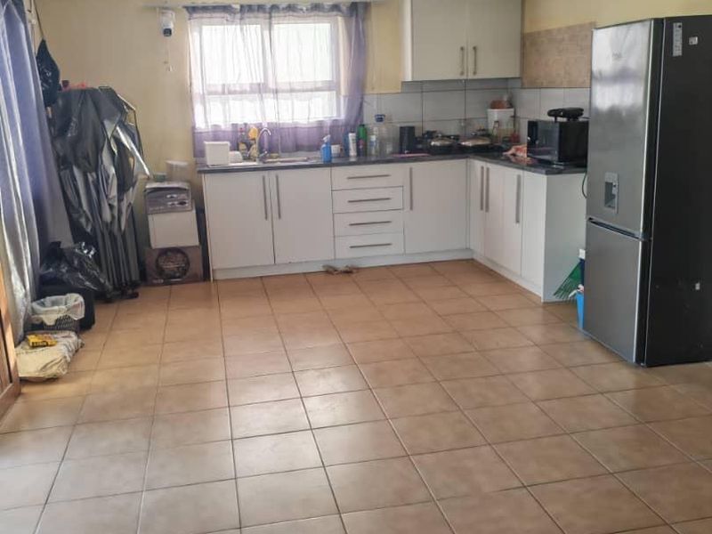 Two bedrooms house for sale in Arandis Extension 5,  Selling Price N$670000 (cost excluded), erf size 307 sqm - Photo 2