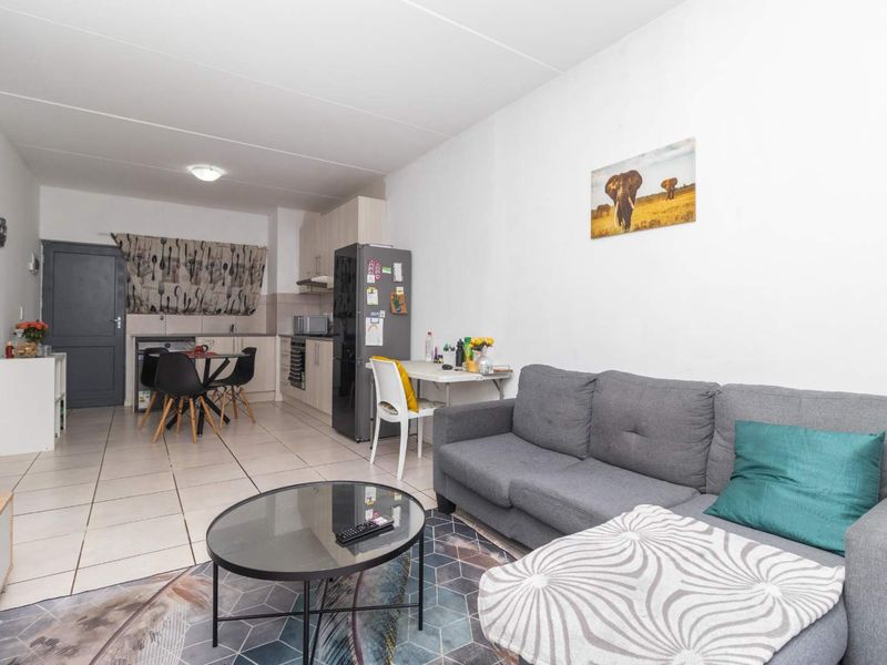 2 Bed 2 Bath Ground Floor Apartment - Photo 5