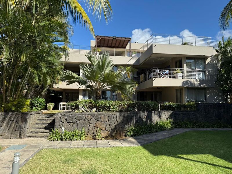 EXCEPTIONAL BEACHFRONT LIVING - Photo 2