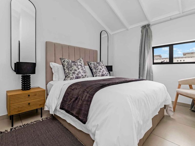 Modern 1-Bedroom Loft Apartment For Sale - Photo 6