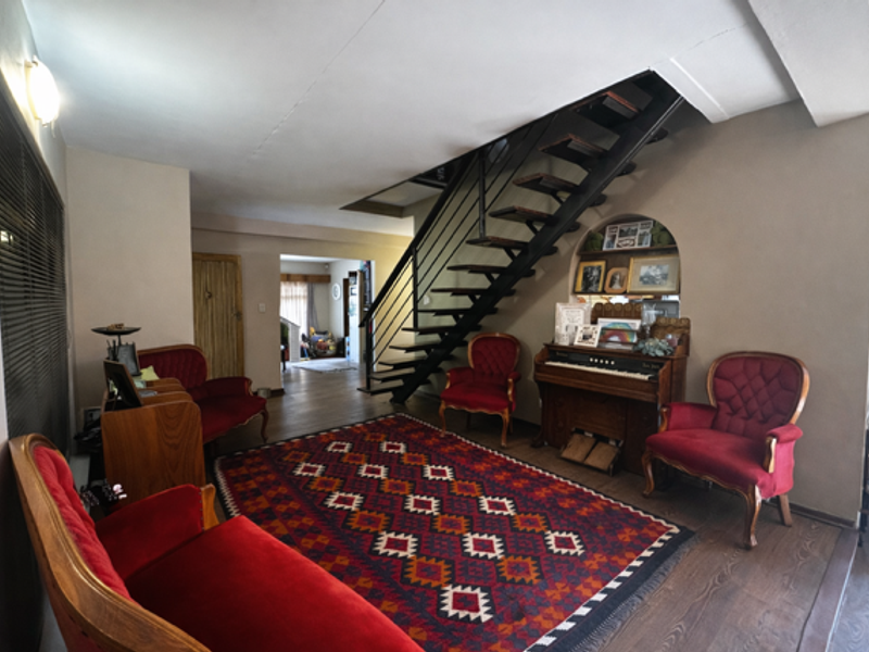 Contemporary Garden Retreat with Flexible Living & Exceptional Space - Photo 3