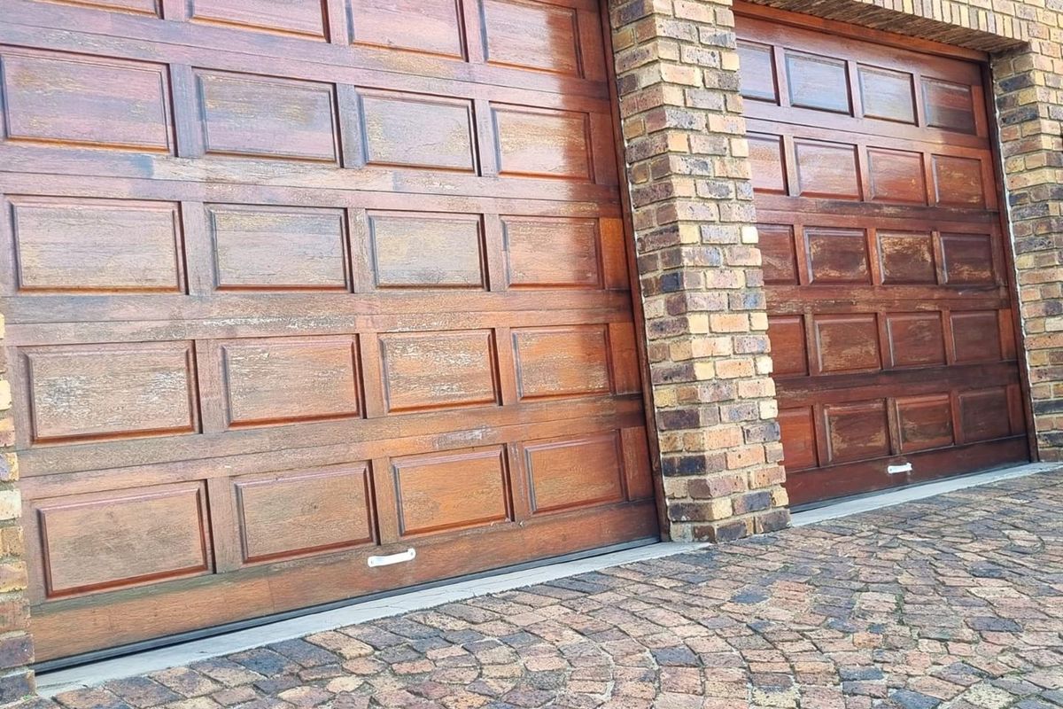 Family Home for Sale in Winchester Hills - Photo 2