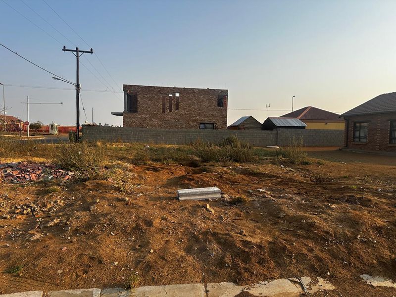 Prime Corner Vacant Land for Sale in Mandela View - Photo 4