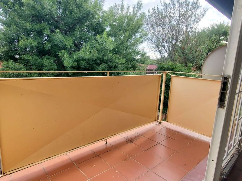 Lock-up-and-Go lifestyle in secure Melkbos complex!" - Photo 4